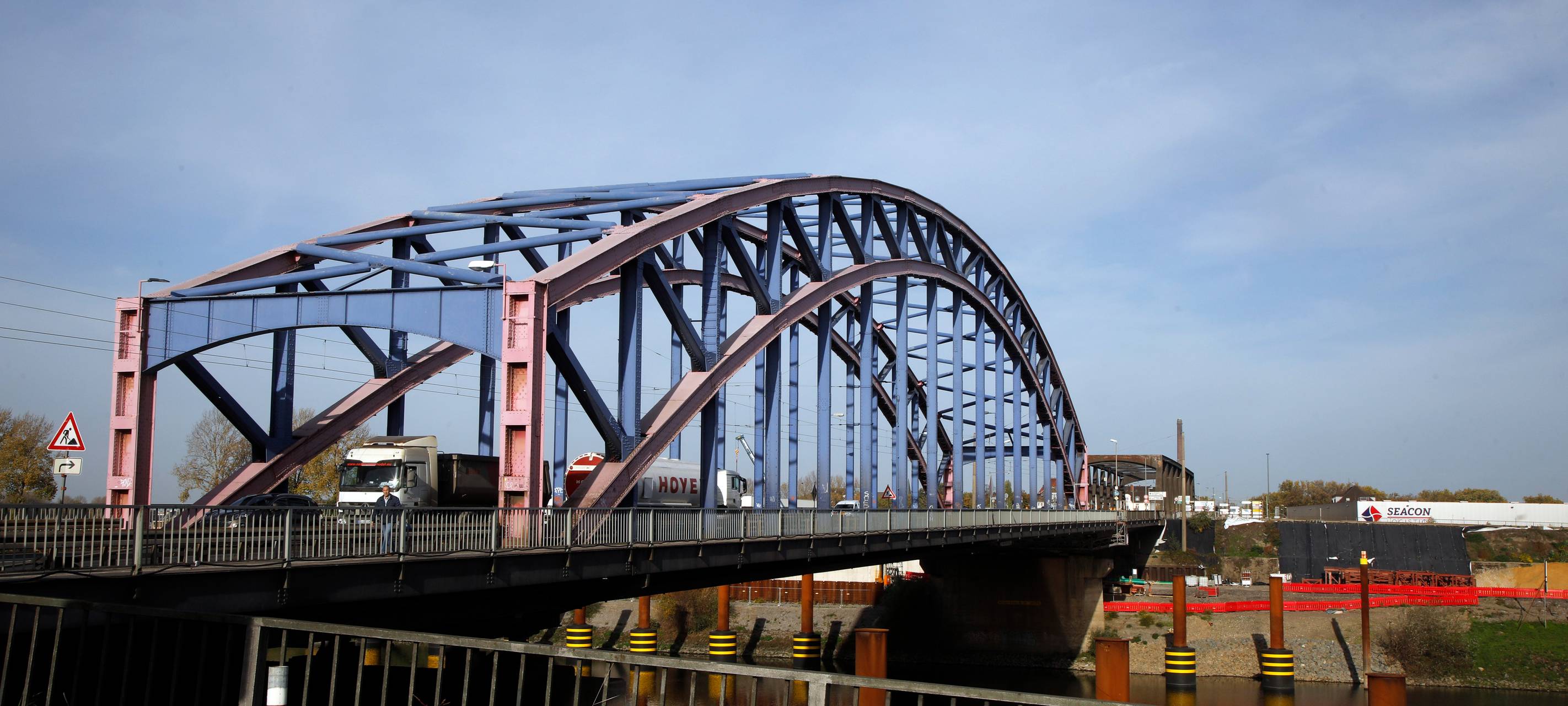Dritte Sperrung der Karl-Lehr-Brücke in Duisburg