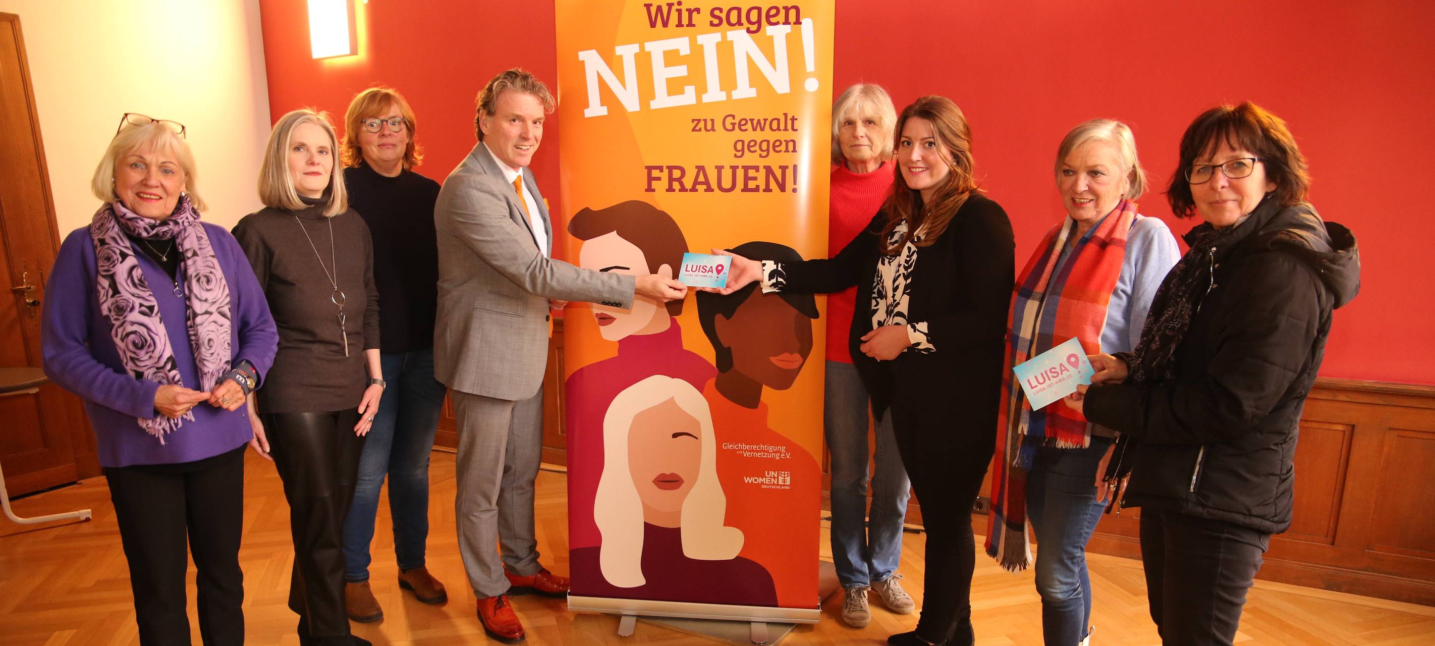 Kreis Wesel: Flagge zeigen gegen Gewalt an Frauen