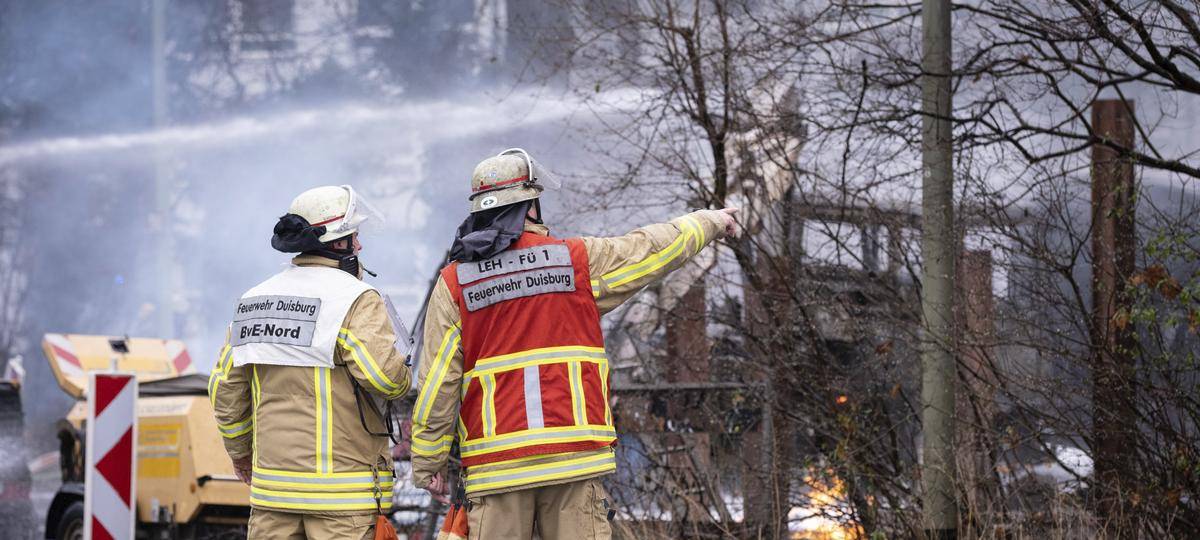 Erdgasleitung in Duisburg-Mündelheim explodiert - vier Verletzte