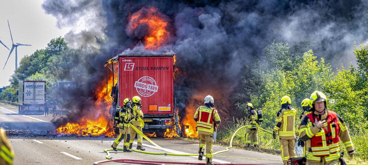 "NRW-Pressefoto" - Umzug vom Landtag in Alpener Feuerwache