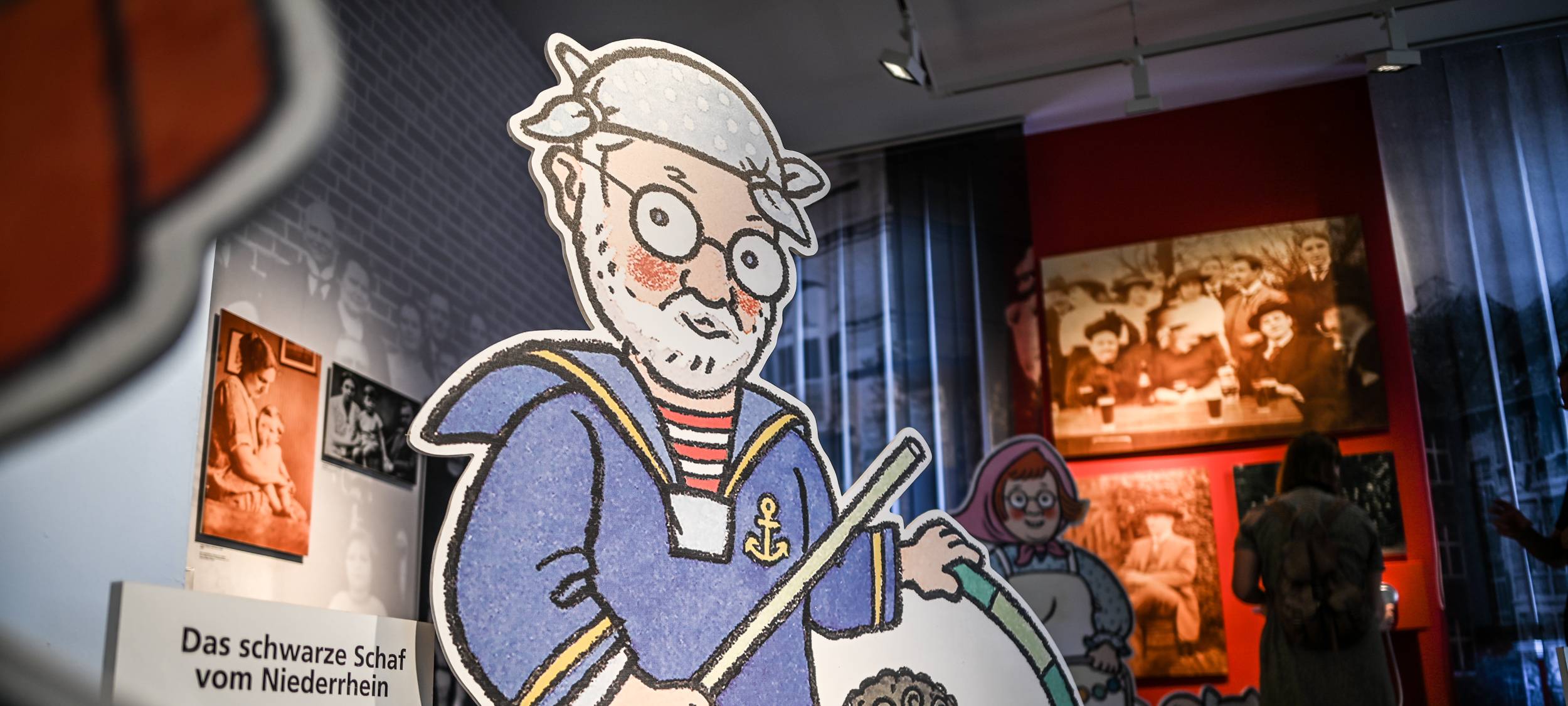 Moers denkt über eine Briefmarke für Ehrenbürger Hüsch nach