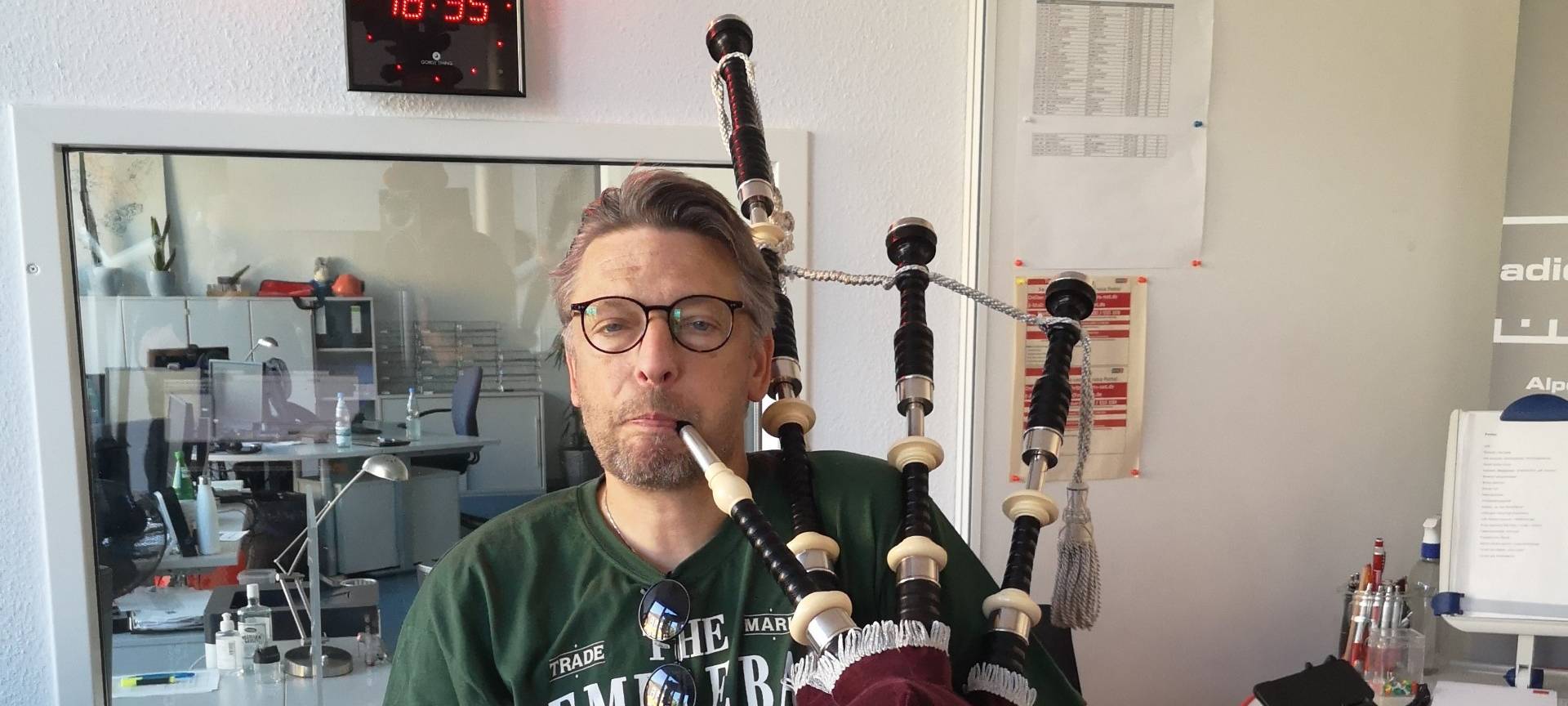 Wesel and District Pipe Band spielt bei den Highland Games