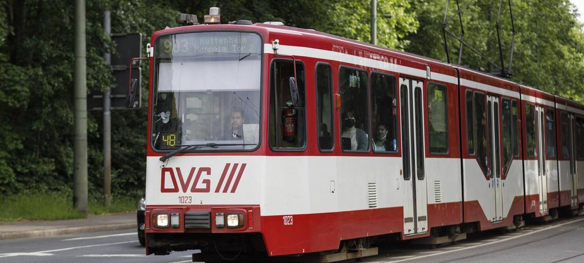 Straßenbahnen in Dinslaken stehen nach Kurzschluss still