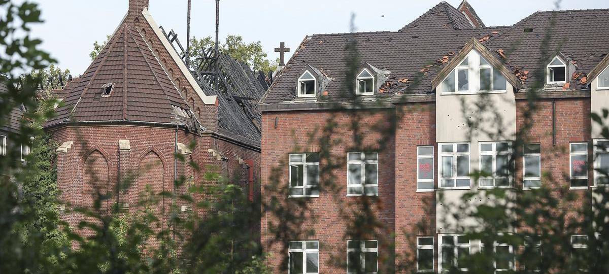 Krankenhausruine in Duisburg wird zum Anziehungspunkt