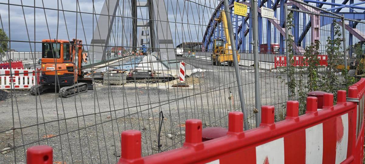 Sperrung des Karl-Lehr-Brückenzugs in Duisburg hat begonnen