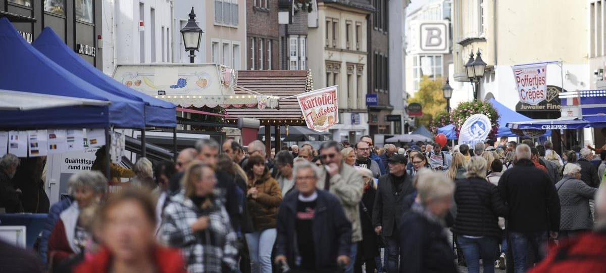 Moerser Herbst lädt zum Bummel in die Innenstadt ein
