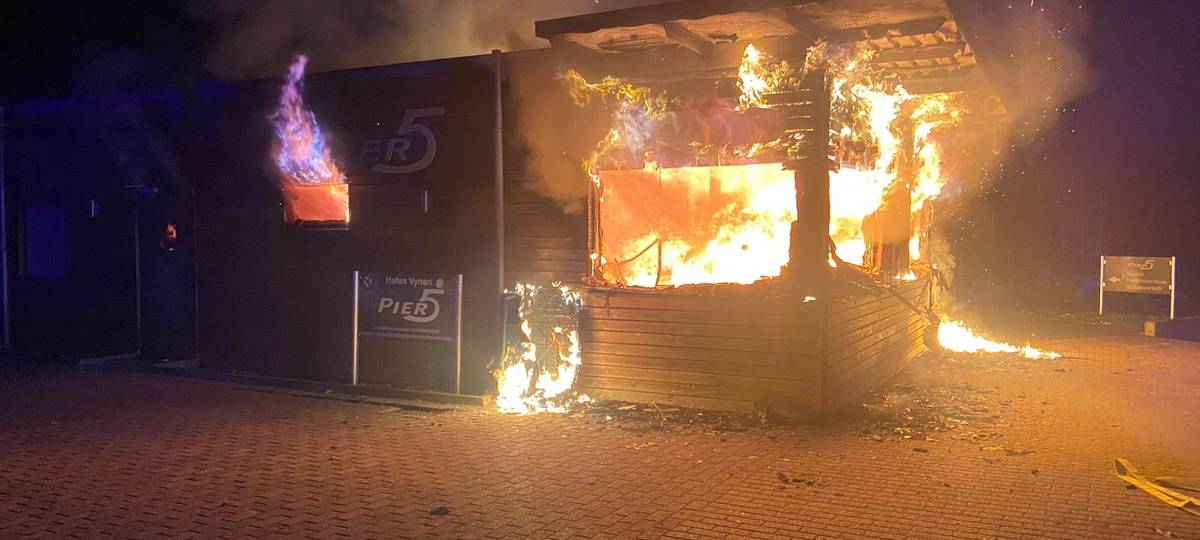 Nach Feuer wird der Wiederaufbau von Pier5 in Xanten geplant