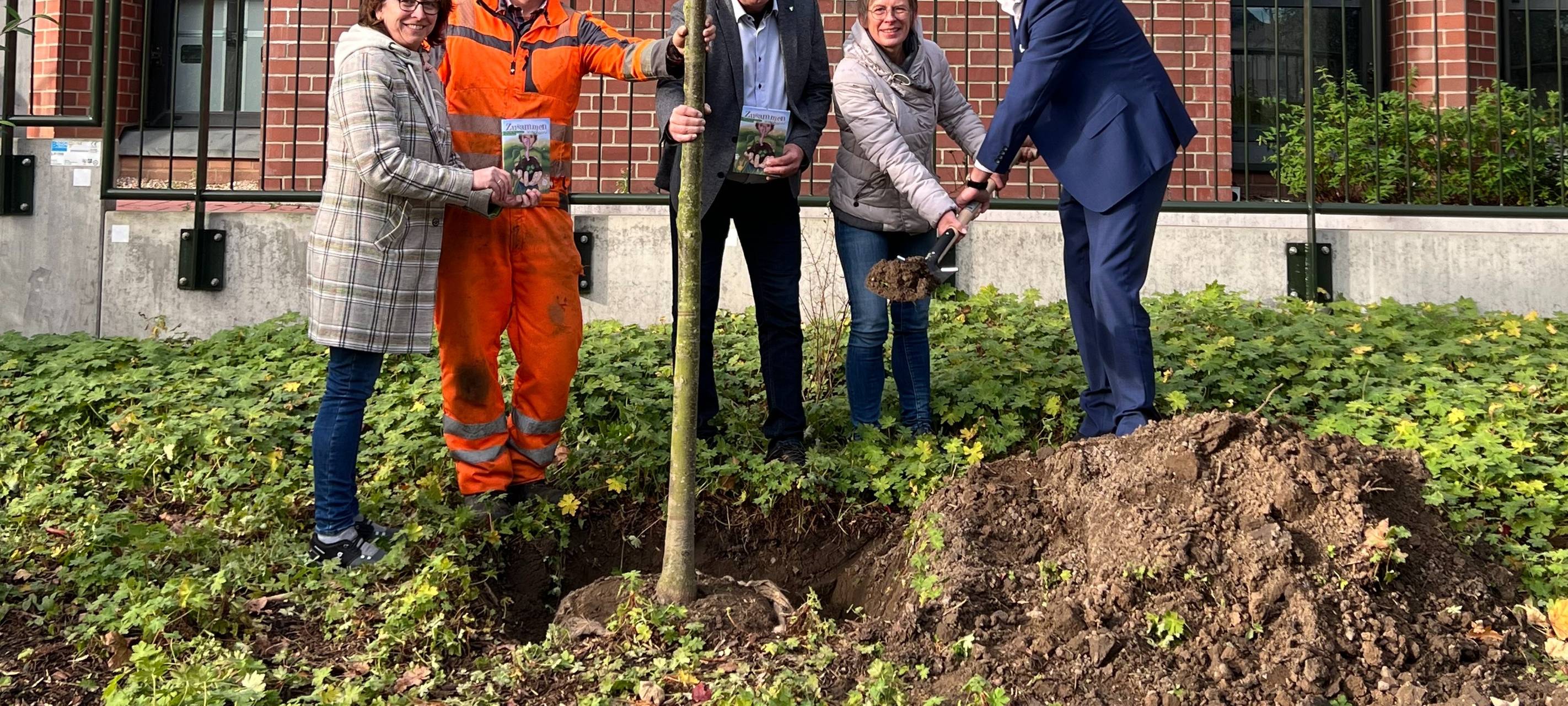 Pflanzaktion zum 60. Jubiläum des Naturparks Hohe Mark