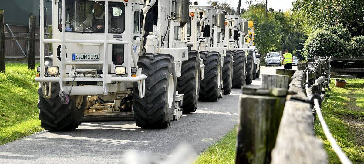 Forscher suchen mit "Vibro-Trucks" nach Erdwärme am Niederrhein