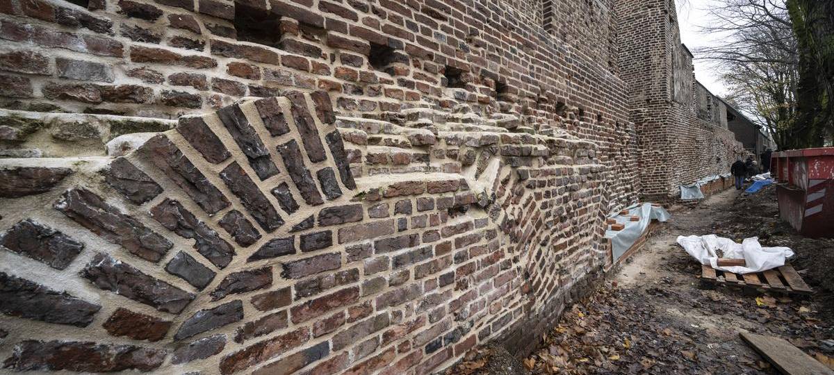Sanierung der alten Stadtmauer in Duisburg ist fertig