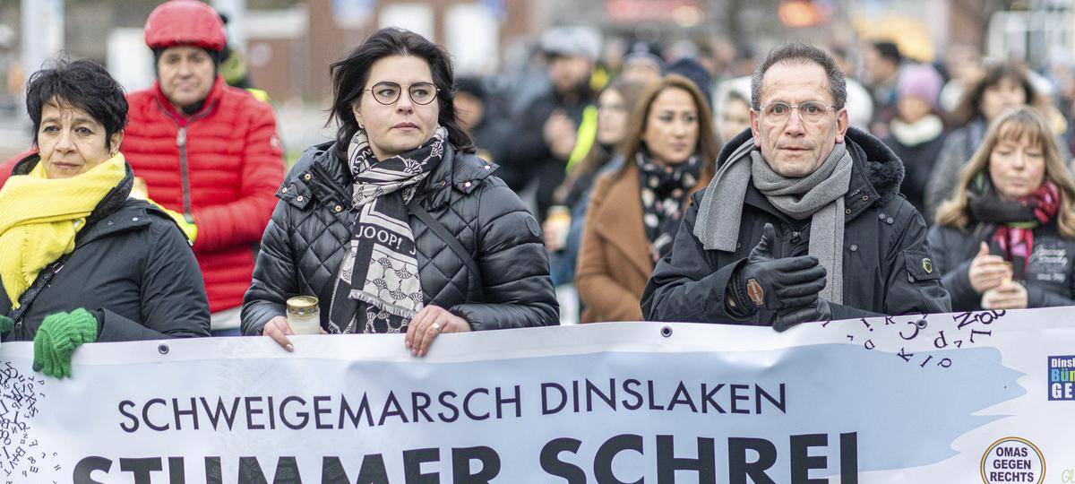 250 Menschen beim Friedensmarsch in Dinslaken