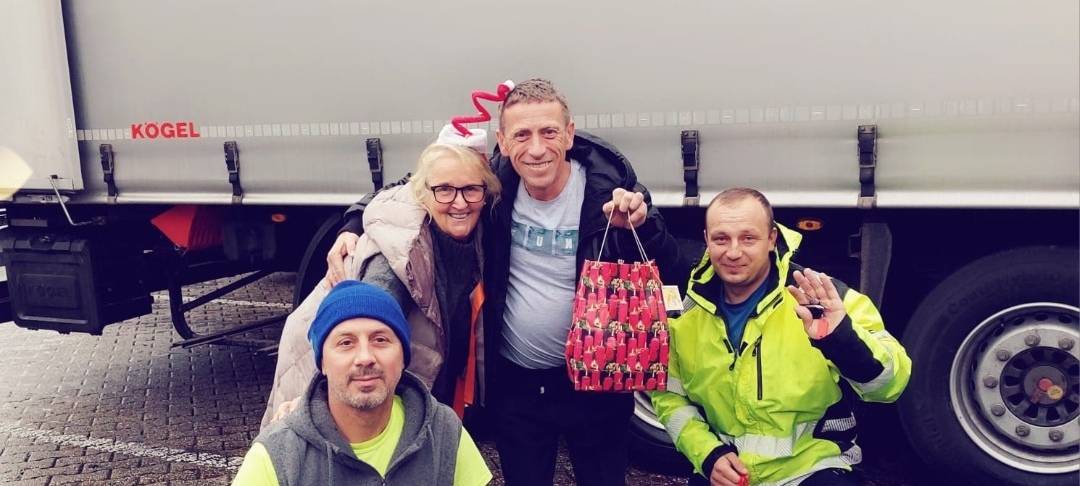 Rastplatz Dong an der A 57: Weihnachtsaktion für Lkw-Fahrer