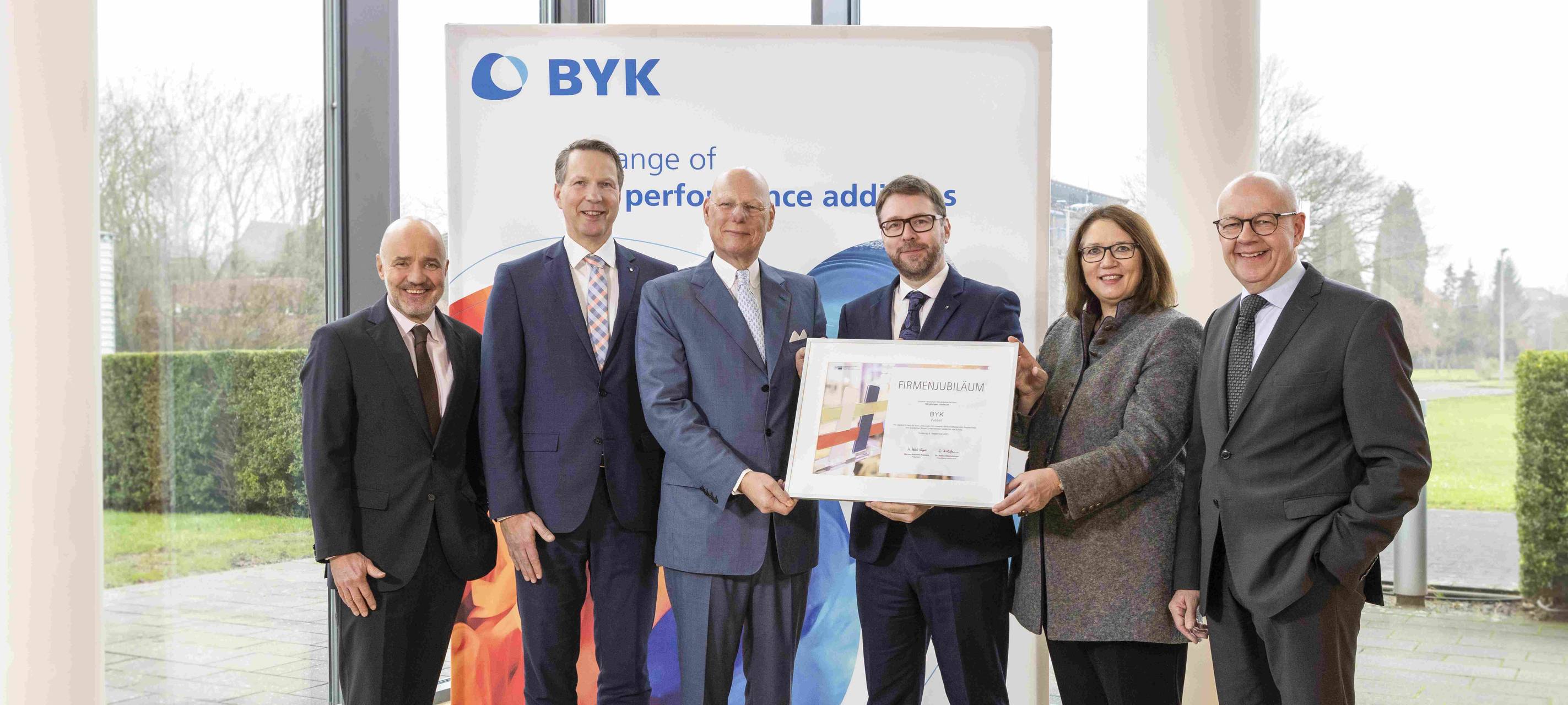 IHK gratuliert BYK zum 150jährigen Bestehen