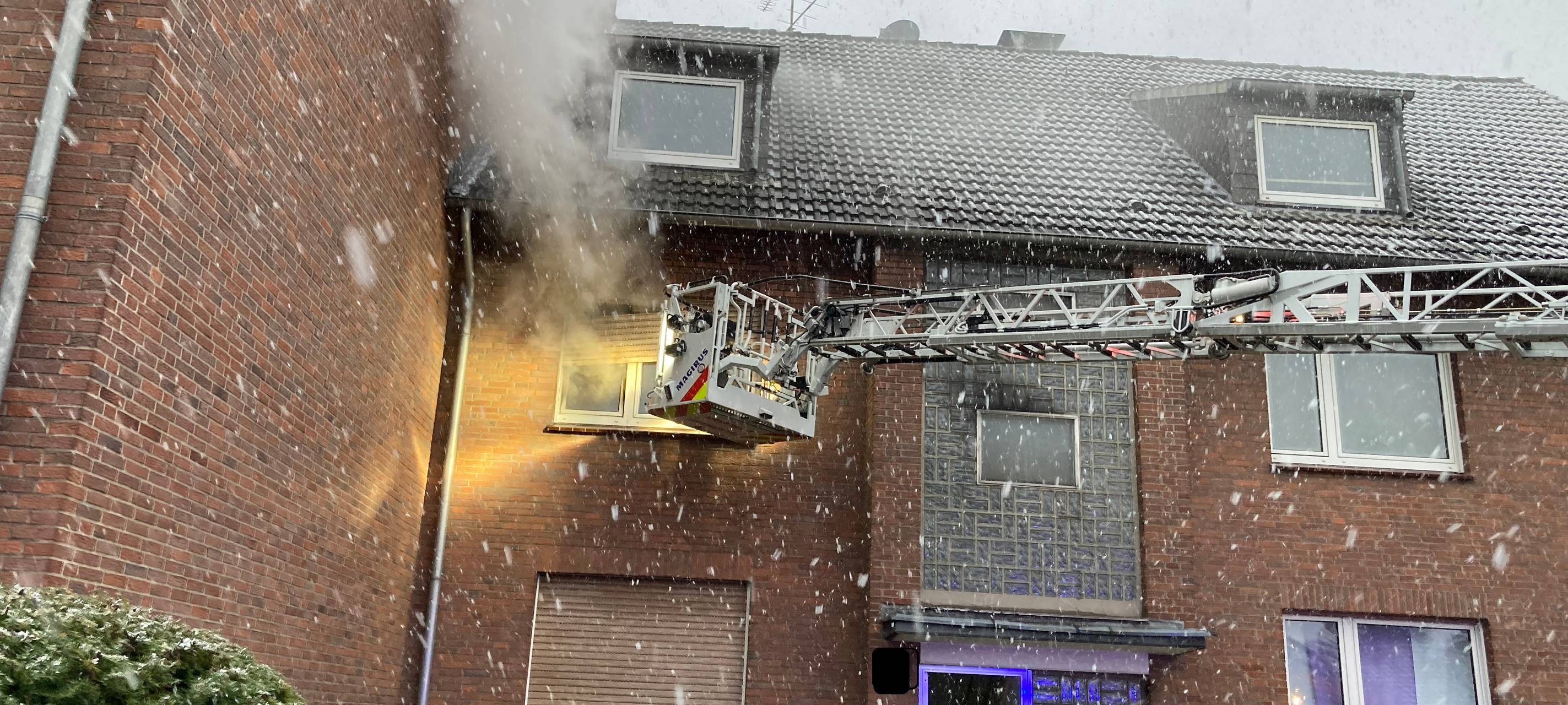 Brand in einem Mehrfamilienhaus Dinslaken