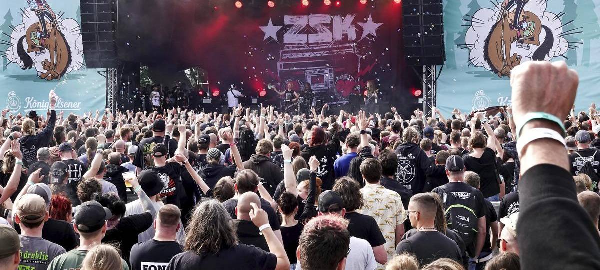 Russisches Performance-Kollektiv Pussy Riot kommt nach Hünxe