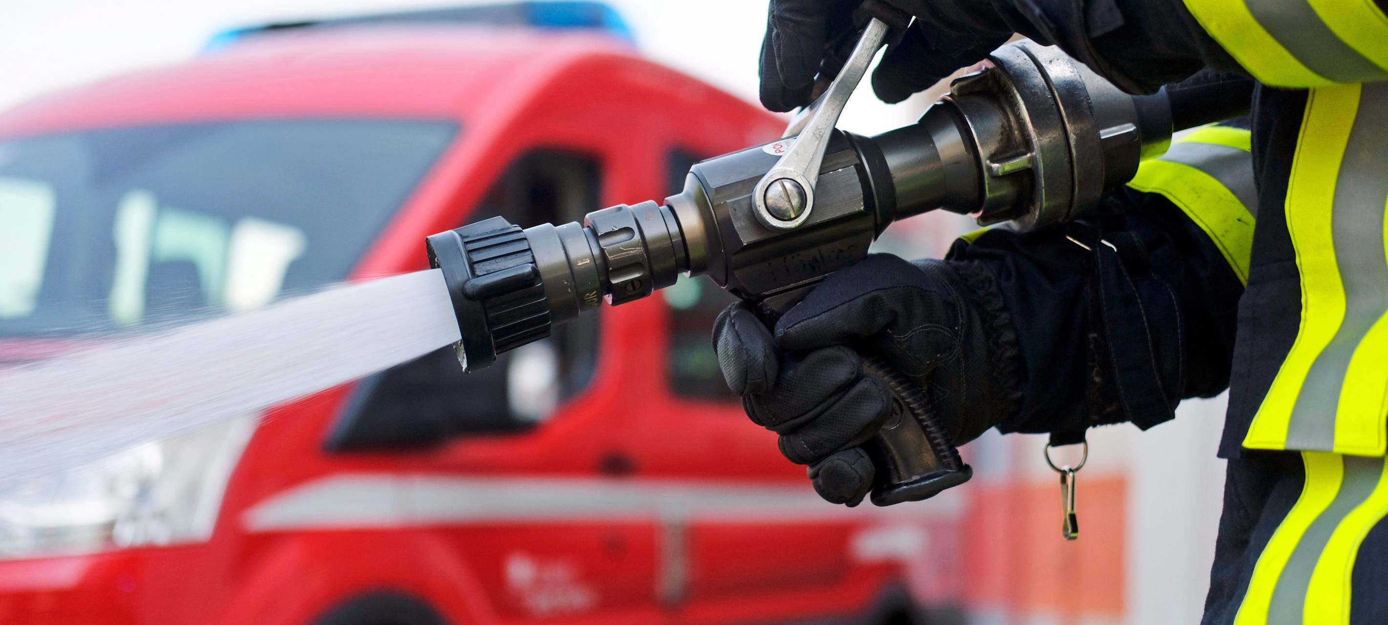 Feuerwehrleute aus dem Kreis proben Ernstfälle in Weeze