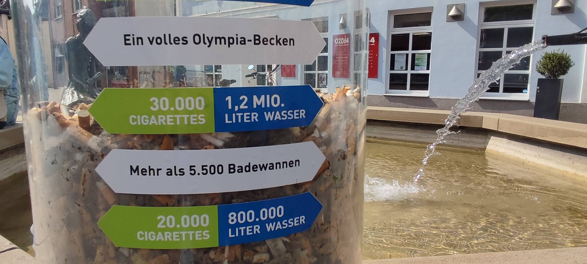 Helfer sammeln 30tausend Zigarettenkippen in Dinslaken