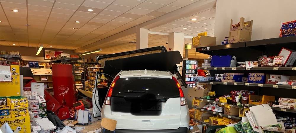 Kurioser Unfall in Dingden glimpflich verlaufen