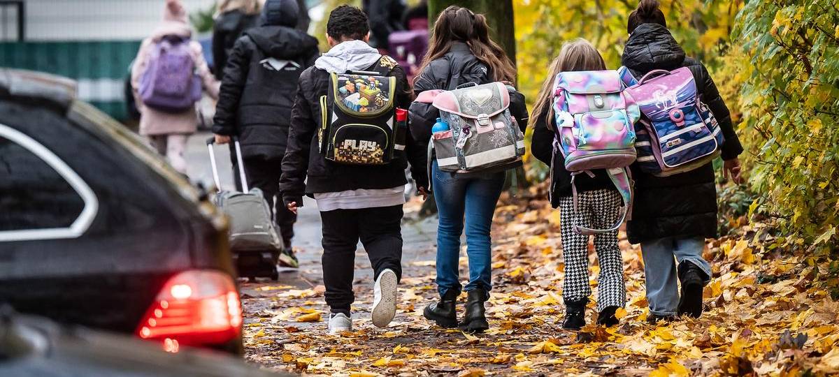 In Dinslaken werden Ranzen für den guten Zweck gesammelt