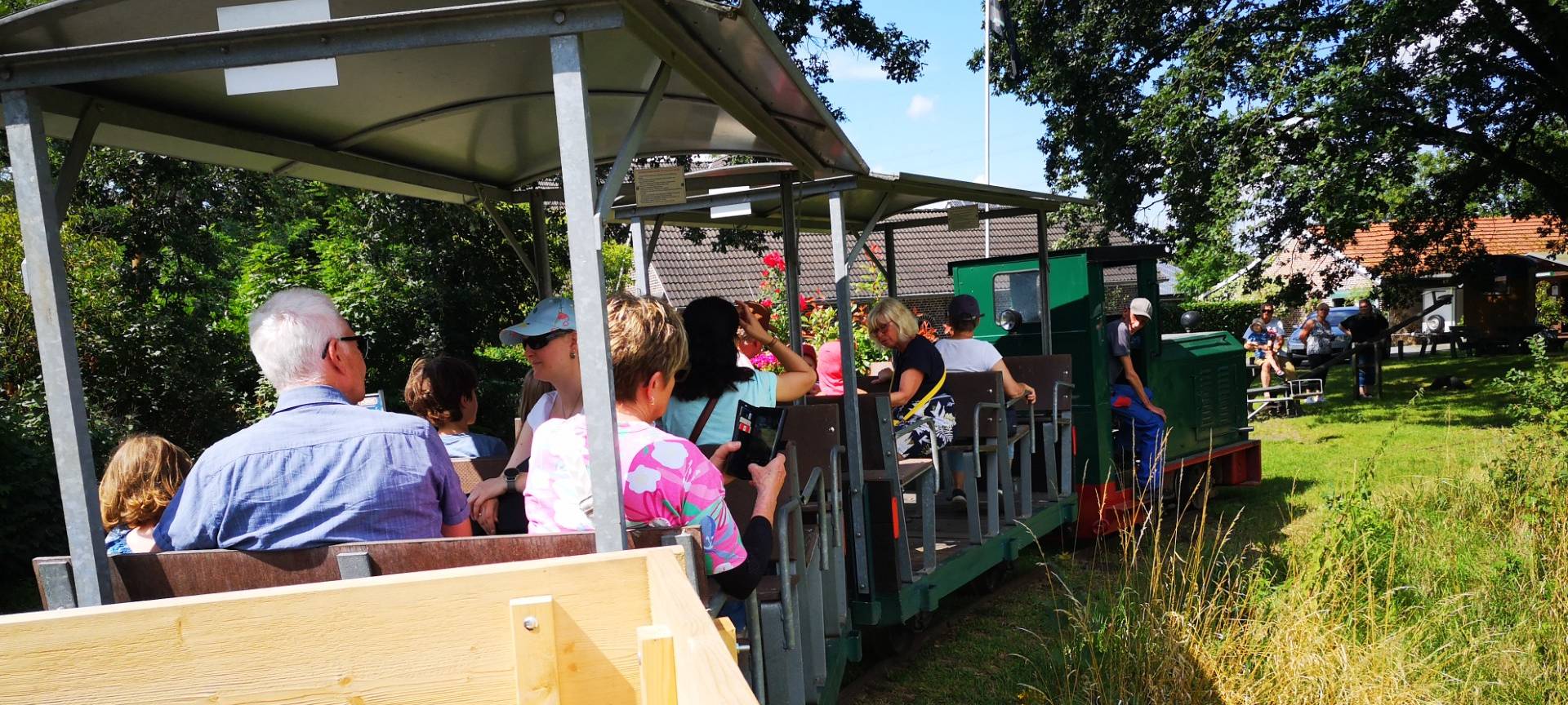 Feldbahnfreunde Schermbeck bieten Ferienfahrtage an