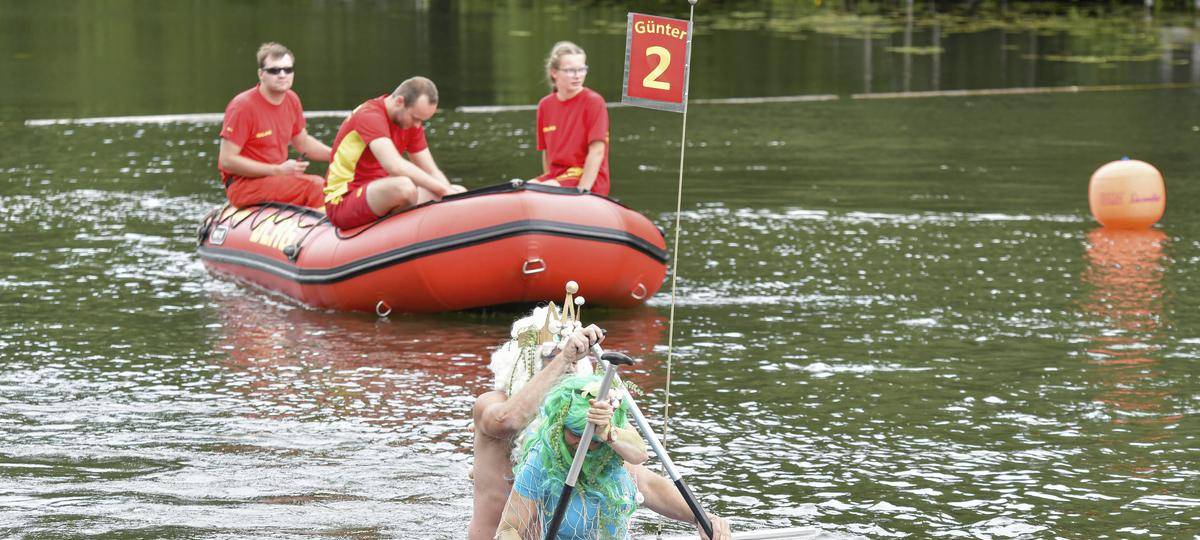 Badewannenrennen in Moers: Am Bettenkamper Meer wird es voll