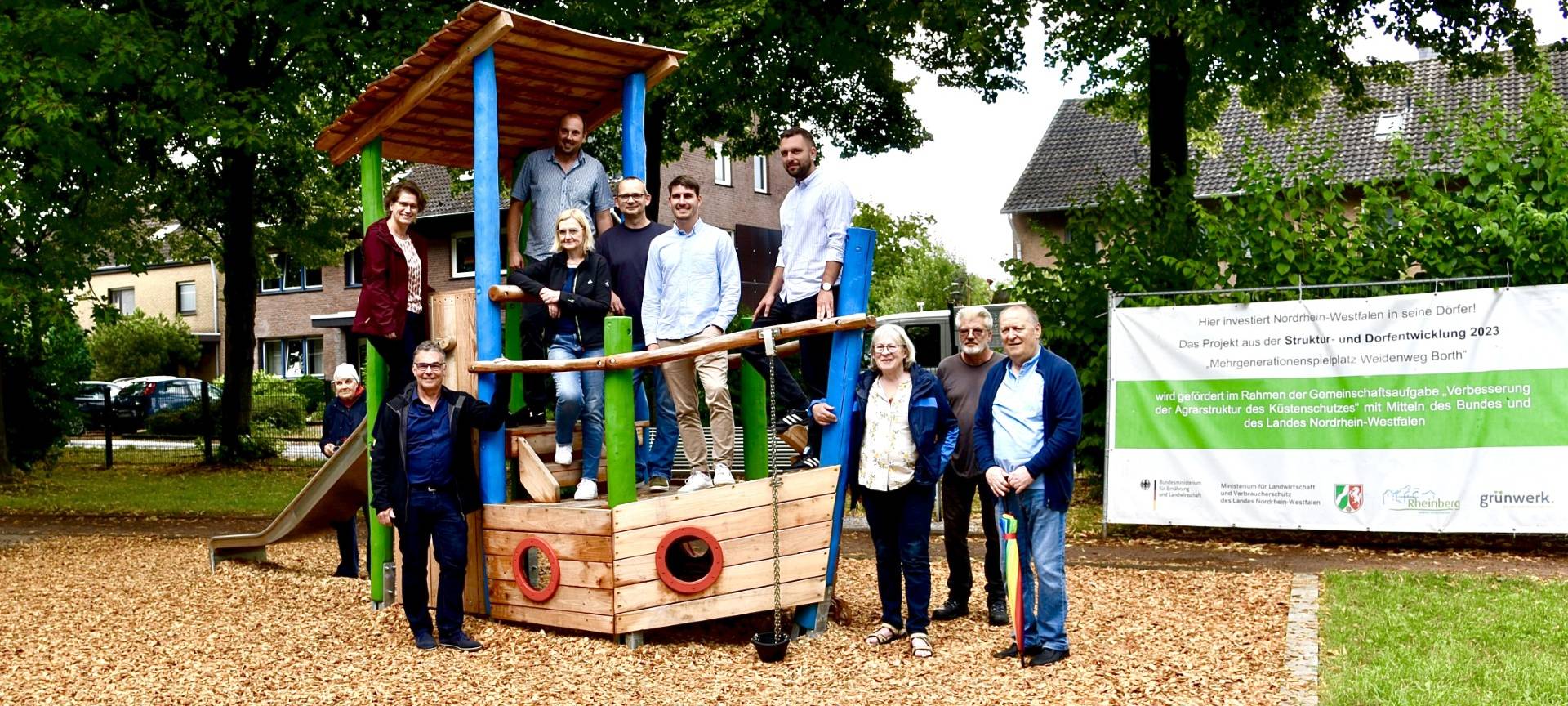 Borth: Freude über Mehrgenerationenspielplatz