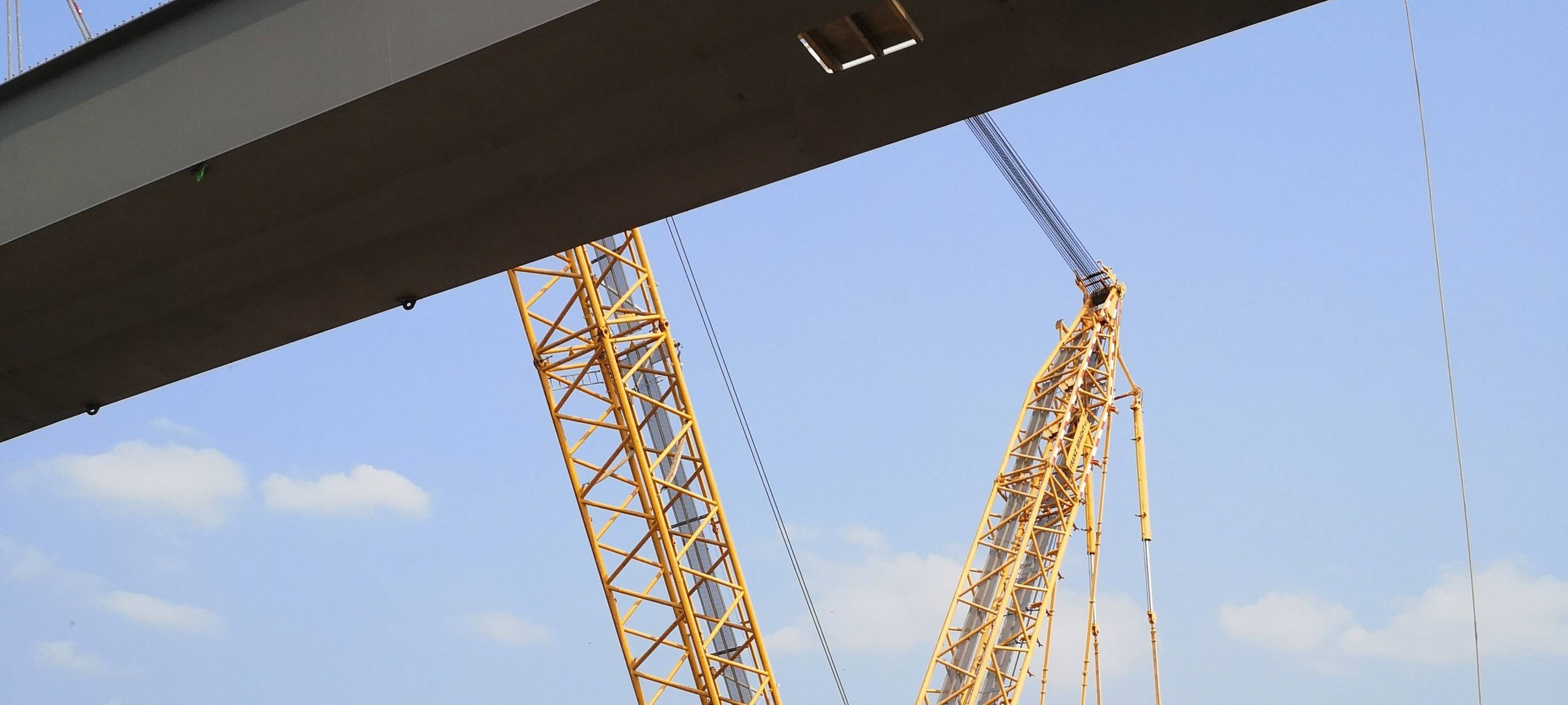 Weseler Rheinbrücke war wegen Kraneinsatzes kurz gesperrt