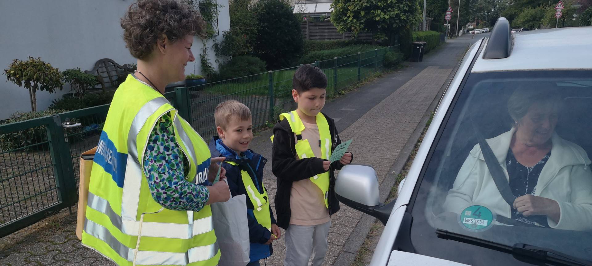 Weseler Grundschüler verpassen Autofahrern "Denkzettel"