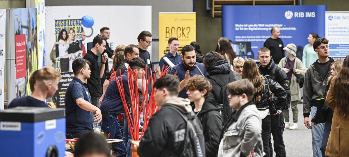 Ausbildungsbörse öffnet Türen für Xantener Schüler