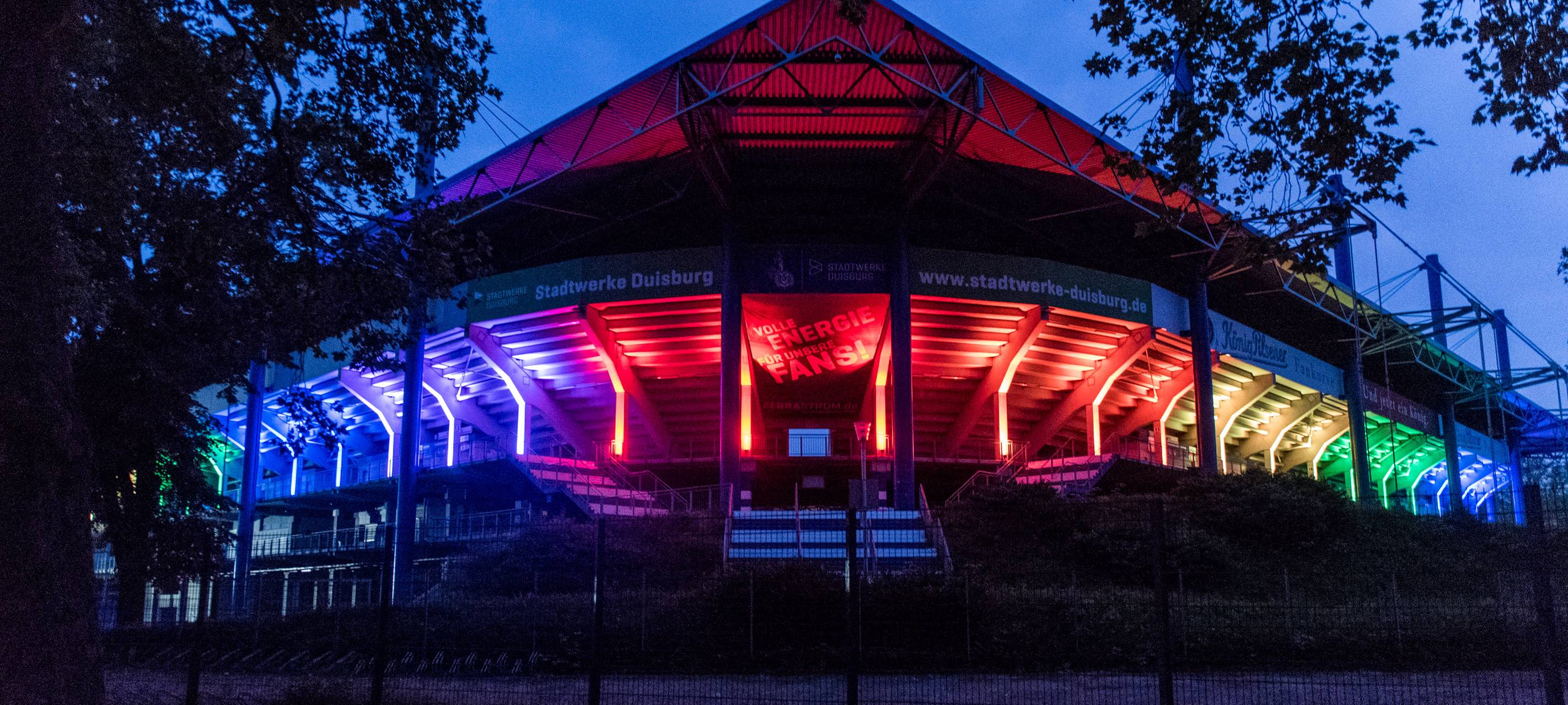 In der Arena des MSV Duisburg klingen Weihnachtslieder