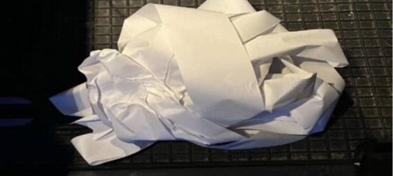 14-Jähriger wirft Papierball von Brücke