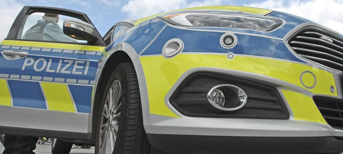 B8 in Wesel-Lippedorf nach Unfall Richtung Voerde gesperrt