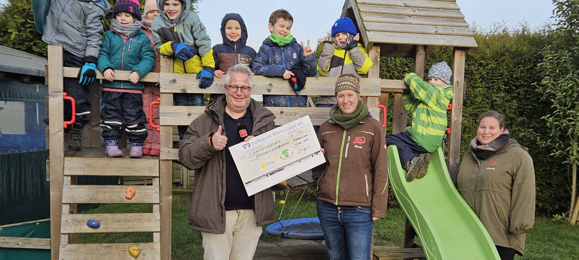 Kerschenhof Alpen: Kinder spenden 500 Euro für Lichtblicke