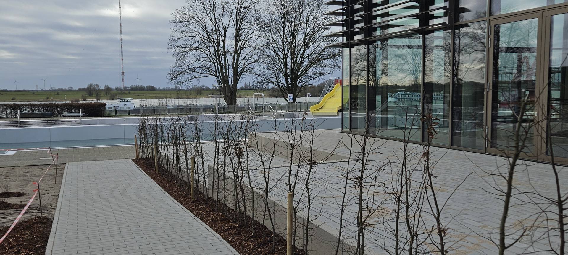 Kombibad Wesel: Teil der Freibadsaison "mitnehmen"