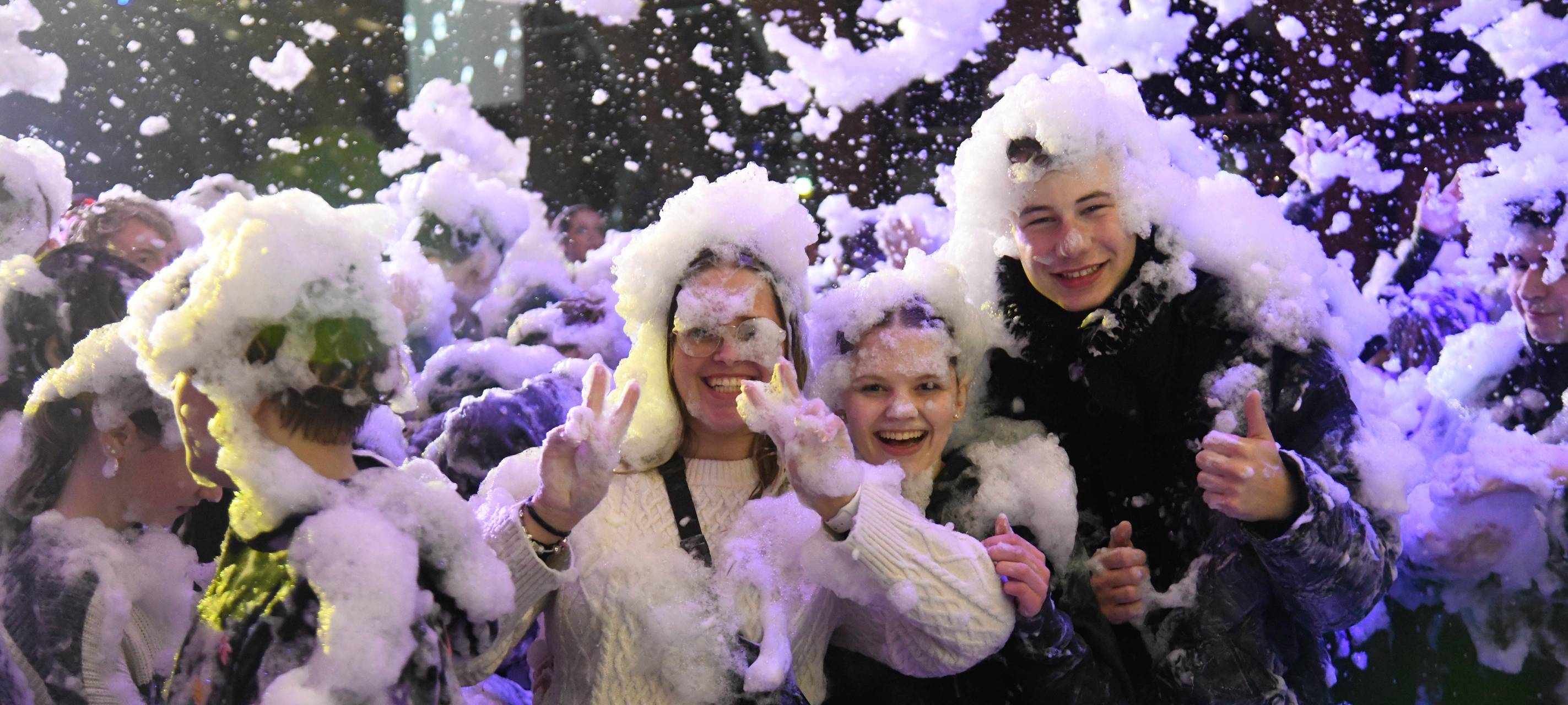 Eishalle Moers: Schaumparty zum Saisonabschluss