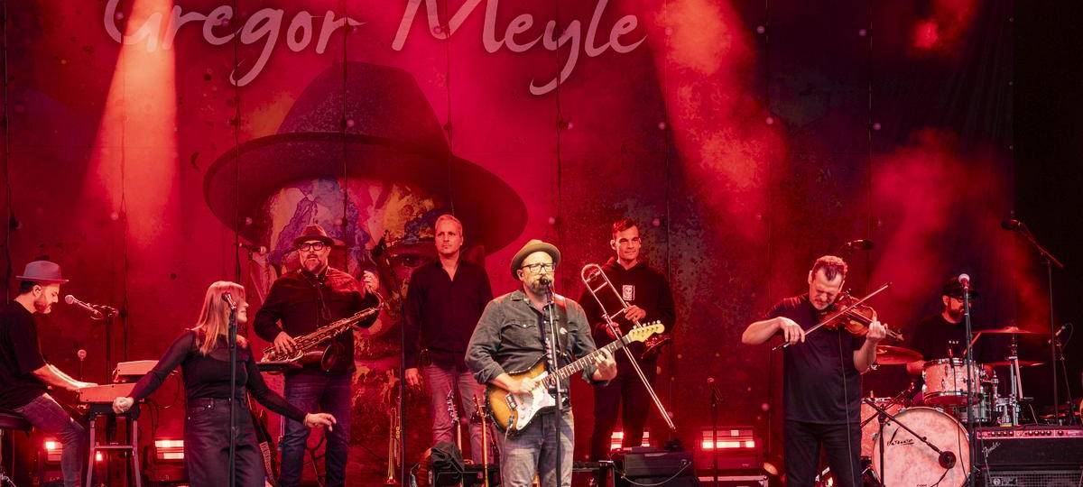 Gregor Meyle begeistert im Burgtheater Dinslaken