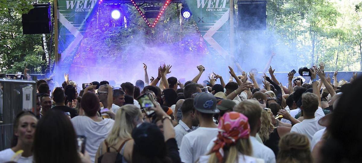 Das Wochenende im Kreis Wesel: Festival, Trödel und Weinfest