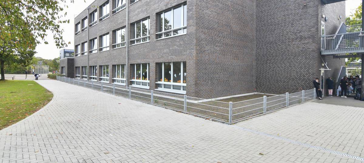 Polizei ermittelt nach Drohungen gegen Schulen im Kreis Wesel