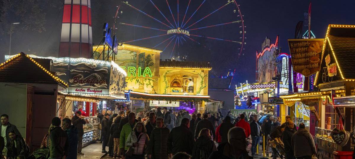 Martinikirmes in Dinslaken läuft noch bis Dienstag
