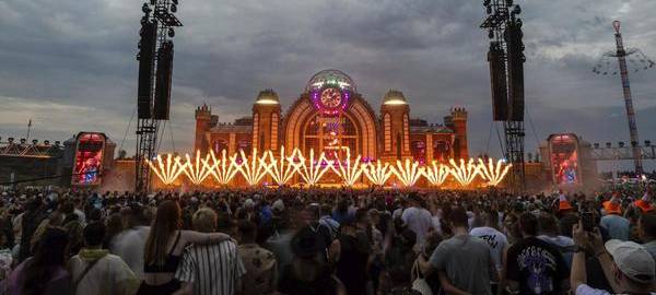 Freiwillige sammeln bei Festivals 135.000 Euro für den guten Zweck