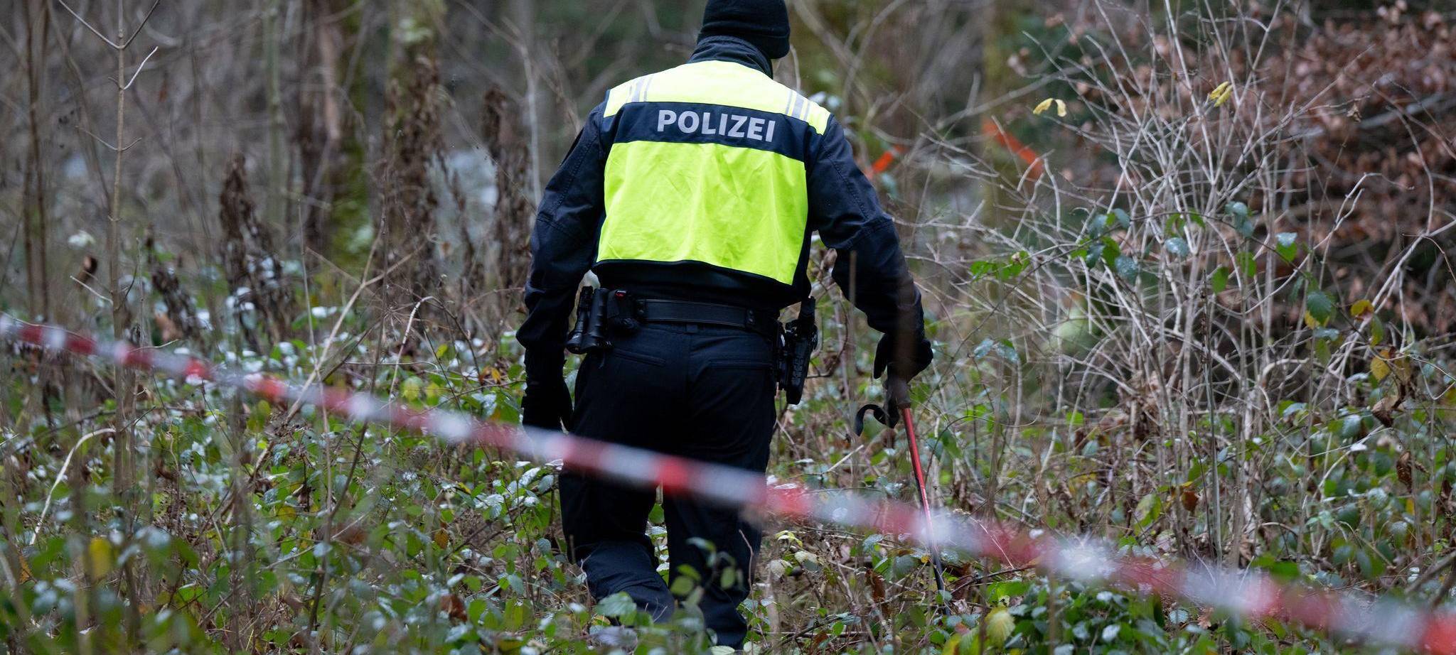 Nach dem Fund einer Frauenleiche im Wald bei München