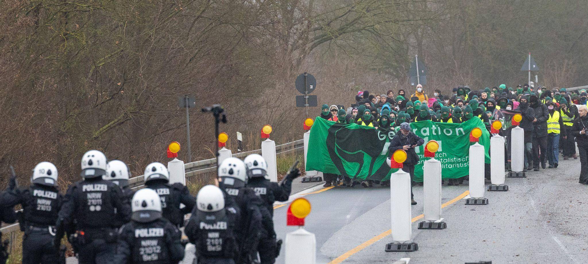Neugründung AfD-Jugendorganisation - Proteste
