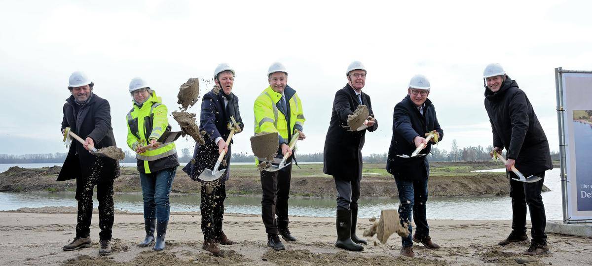 Erster Spatenstich für großen Ferienpark am Reeser Meer