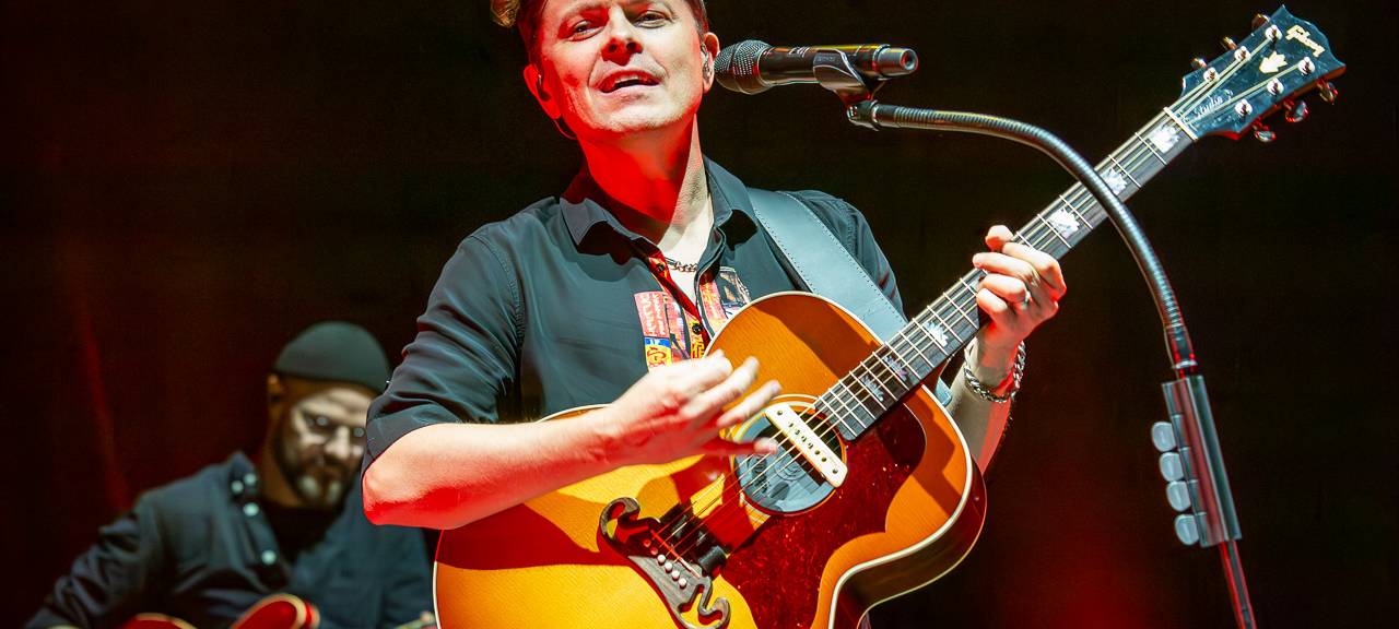 Lichtblicke Weihnachtskonzert: Über 165.000 Euro für den guten Zweck! - Michael Patrick Kelly hautnah