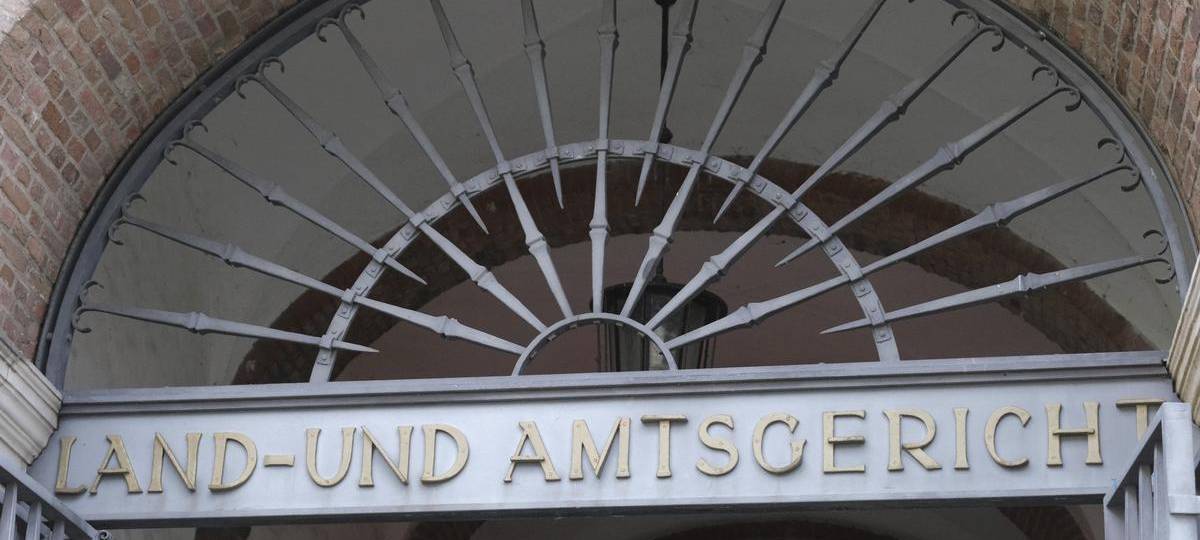 Baby in Müllcontainer in Goch: Mutter muss fünf Jahre in Haft