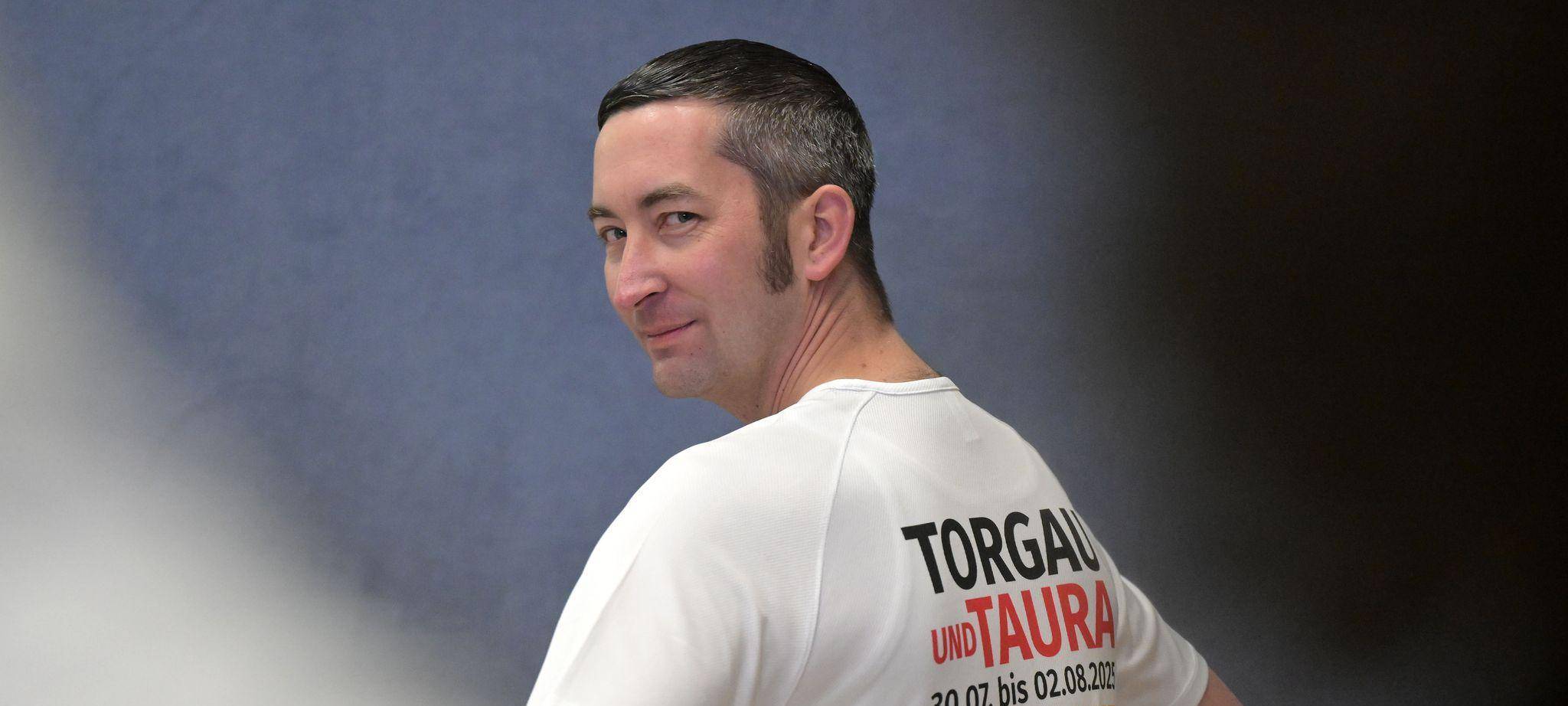 Konzert des Sängers Heino aus Solidarität mit Feuerwehrmann