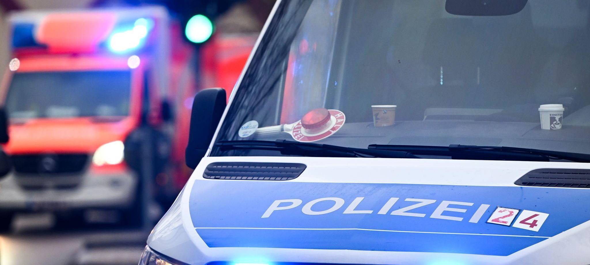 Polizei und Krankenwagen, Symbolbild
