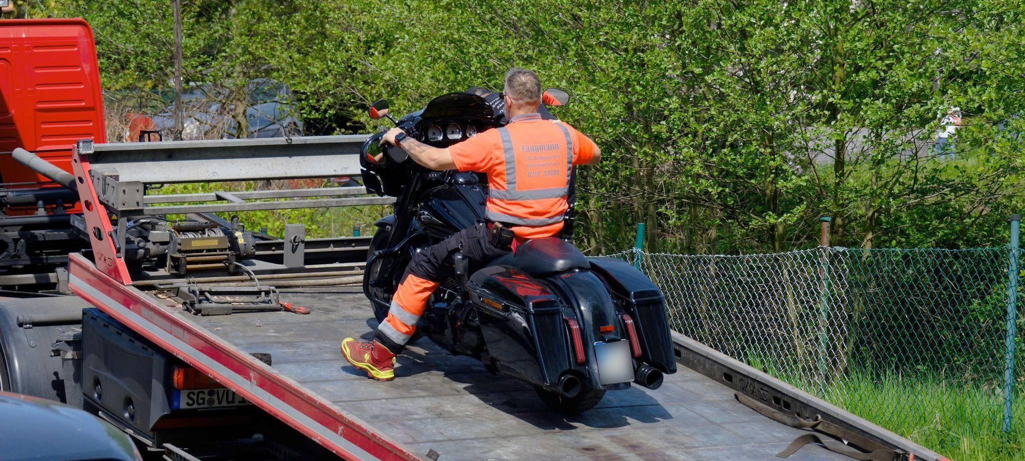 1.200 Polizisten bei Razzia gegen "Hells Angels" im Einsatz