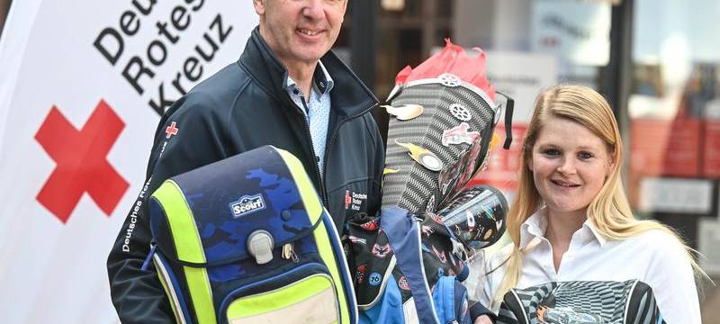 DRK sammelt Schulranzen für Familien mit wenig Geld