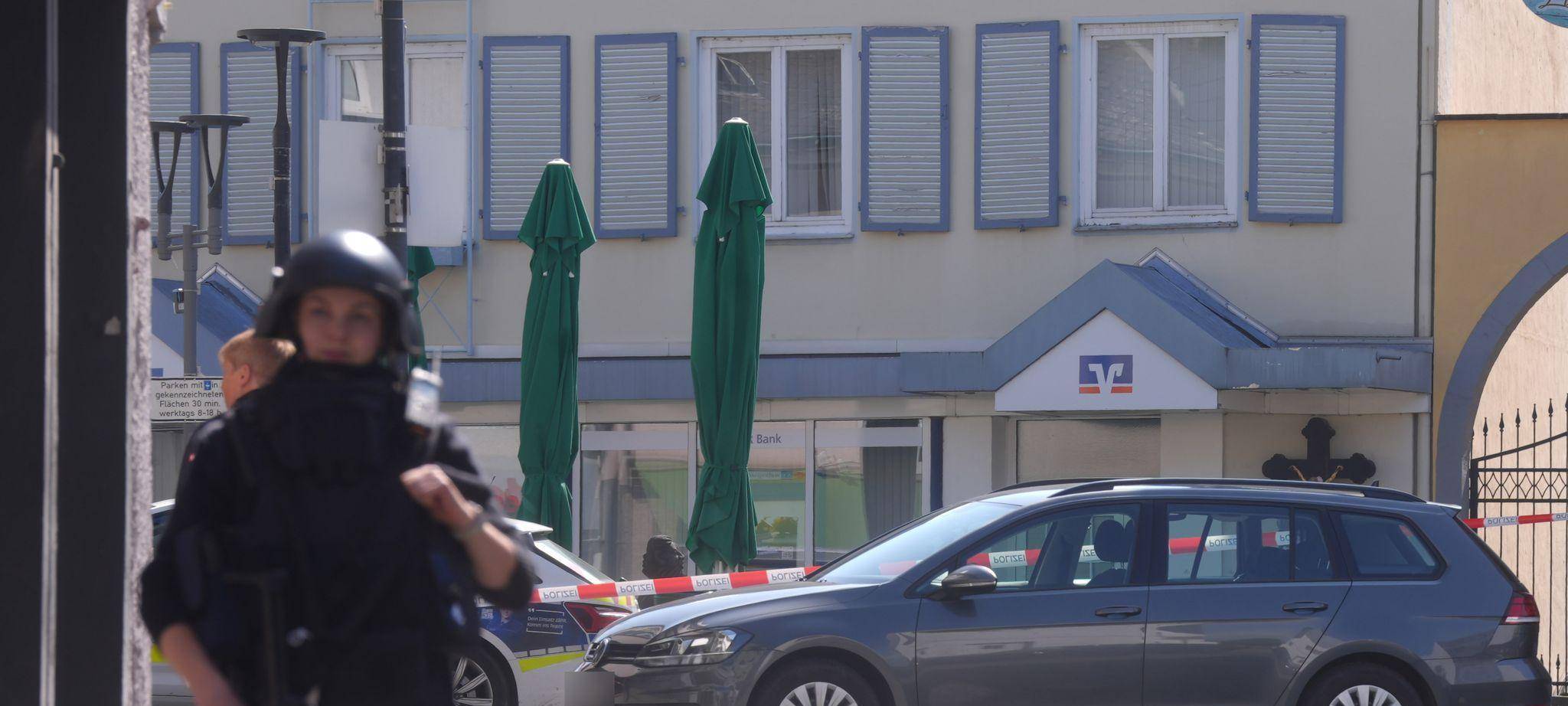 Geiselnahme in einer Bank im rheinland-pfälzischen Sinzig